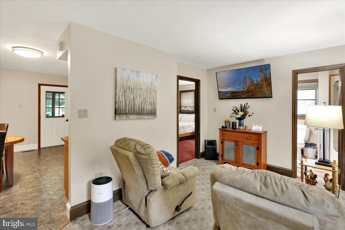 8 Tudor Ct Property Photo 57