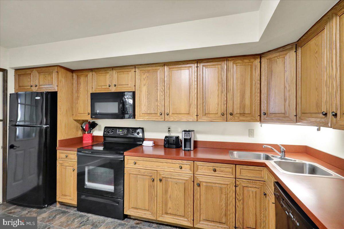 8 Tudor Ct Property Photo 62