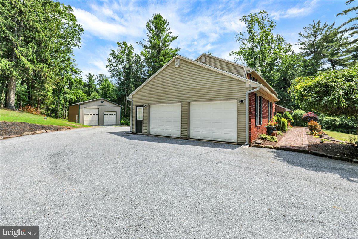 8 Tudor Ct Property Photo 70