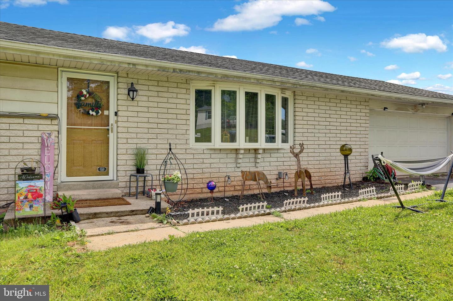 88 Spruce Ave Property Photo 9