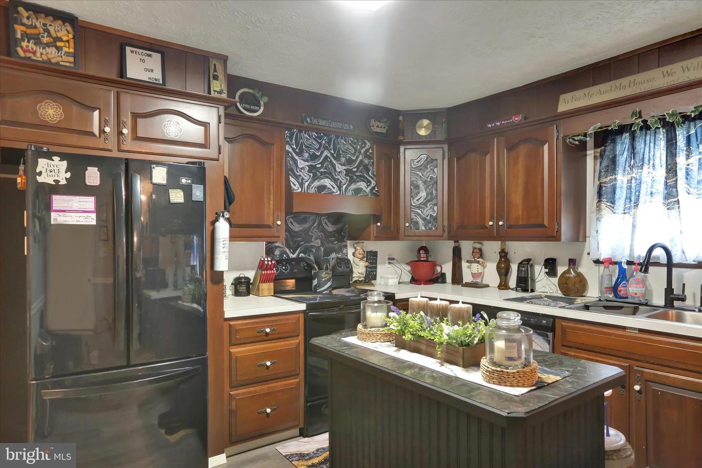 88 Spruce Ave Property Photo 35