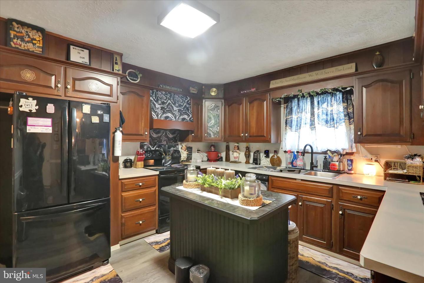 88 Spruce Ave Property Photo 41