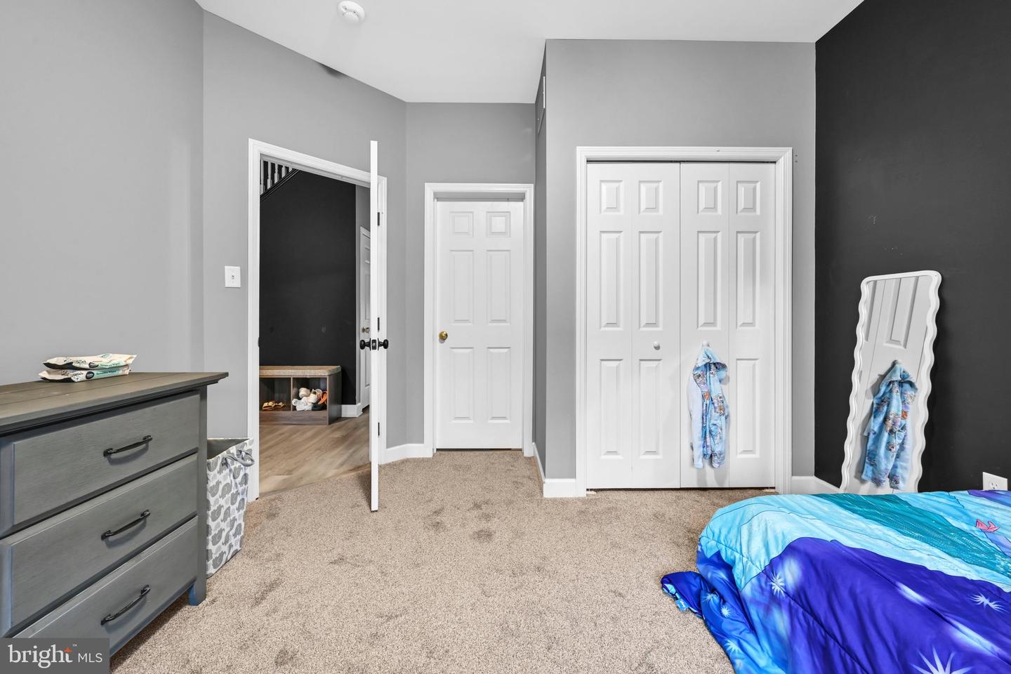 425 Westbury Dr Property Photo 27