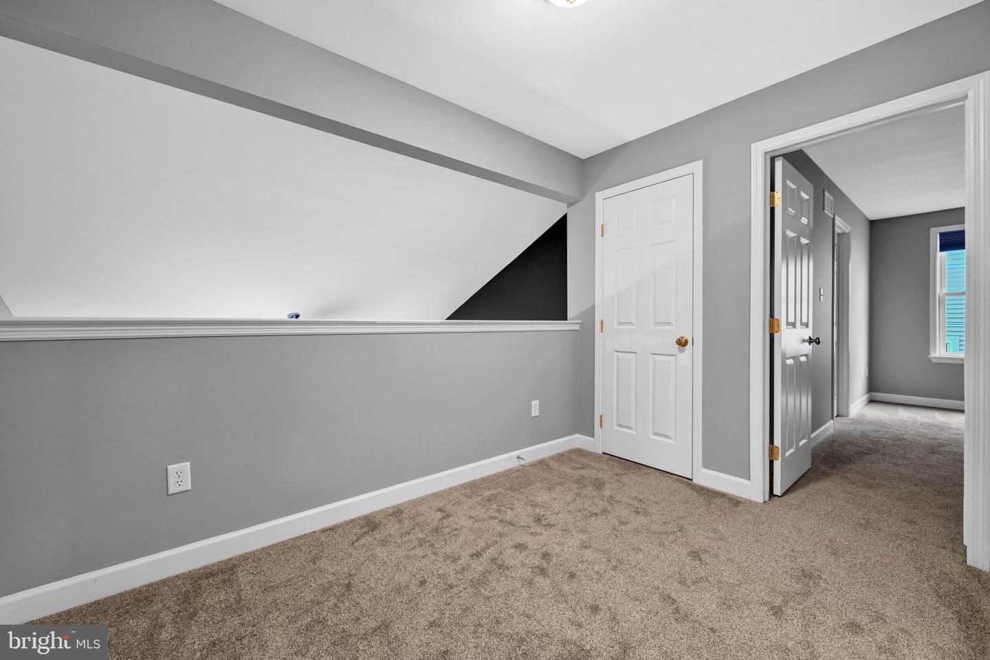 425 Westbury Dr Property Photo 30