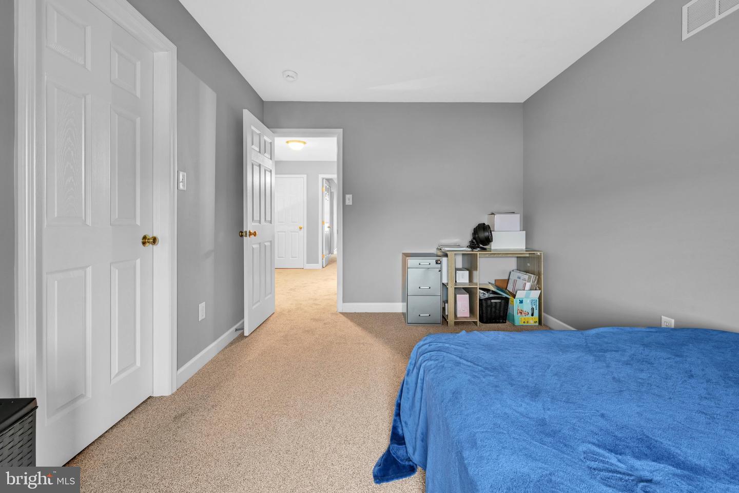 425 Westbury Dr Property Photo 33