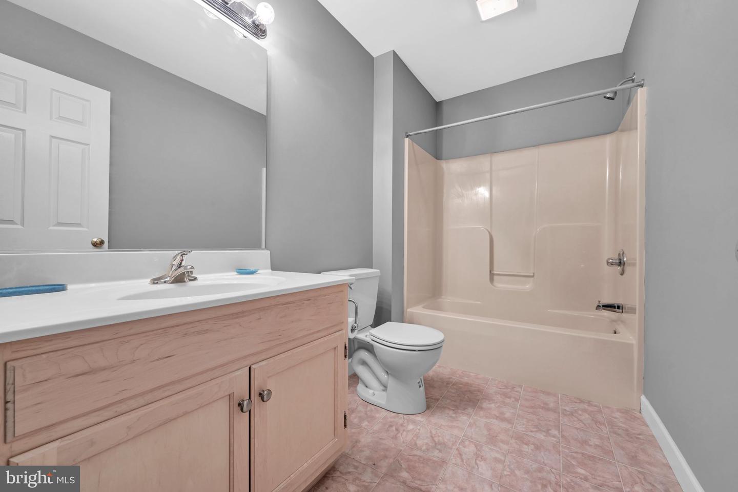 425 Westbury Dr Property Photo 36