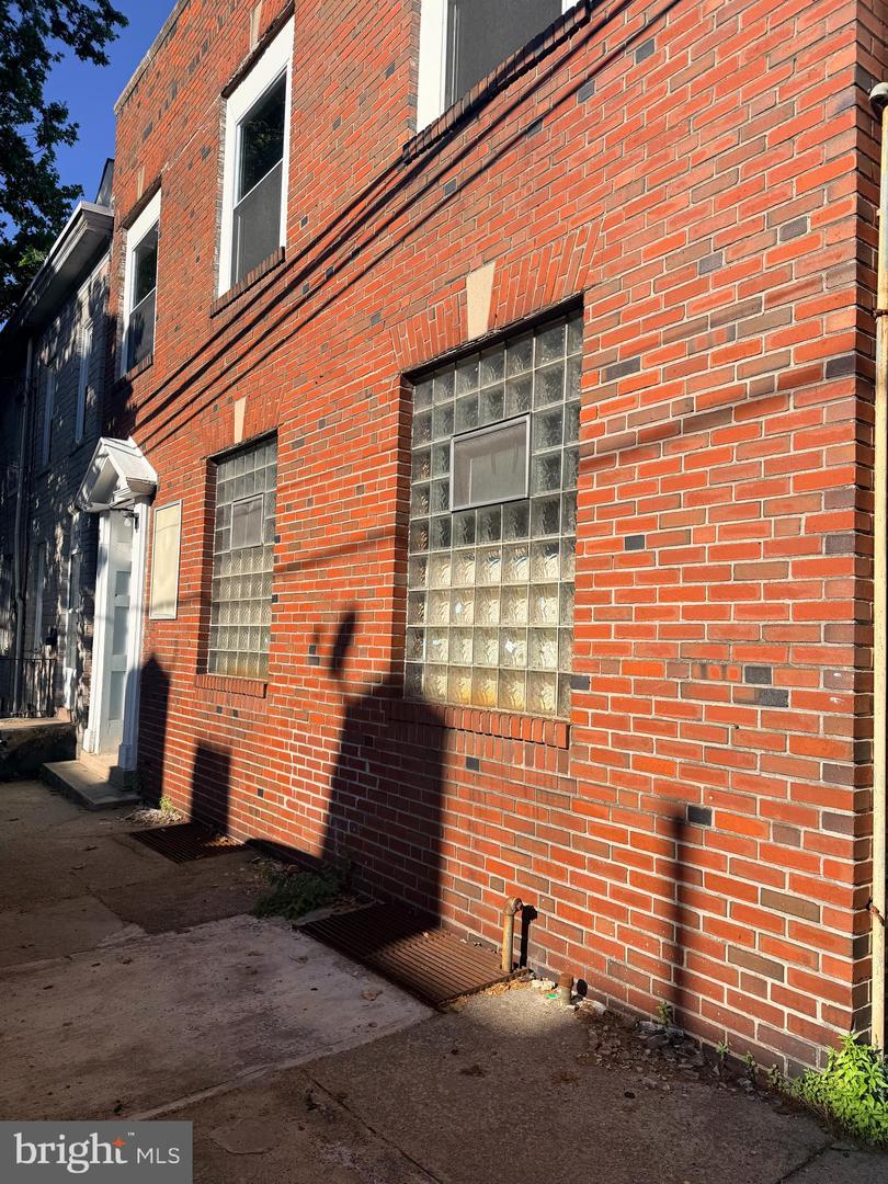 226 Orange St Property Photo 4