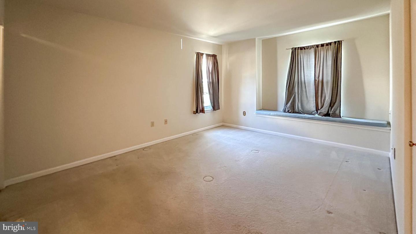 109 Valley Greene Cr Property Photo 6