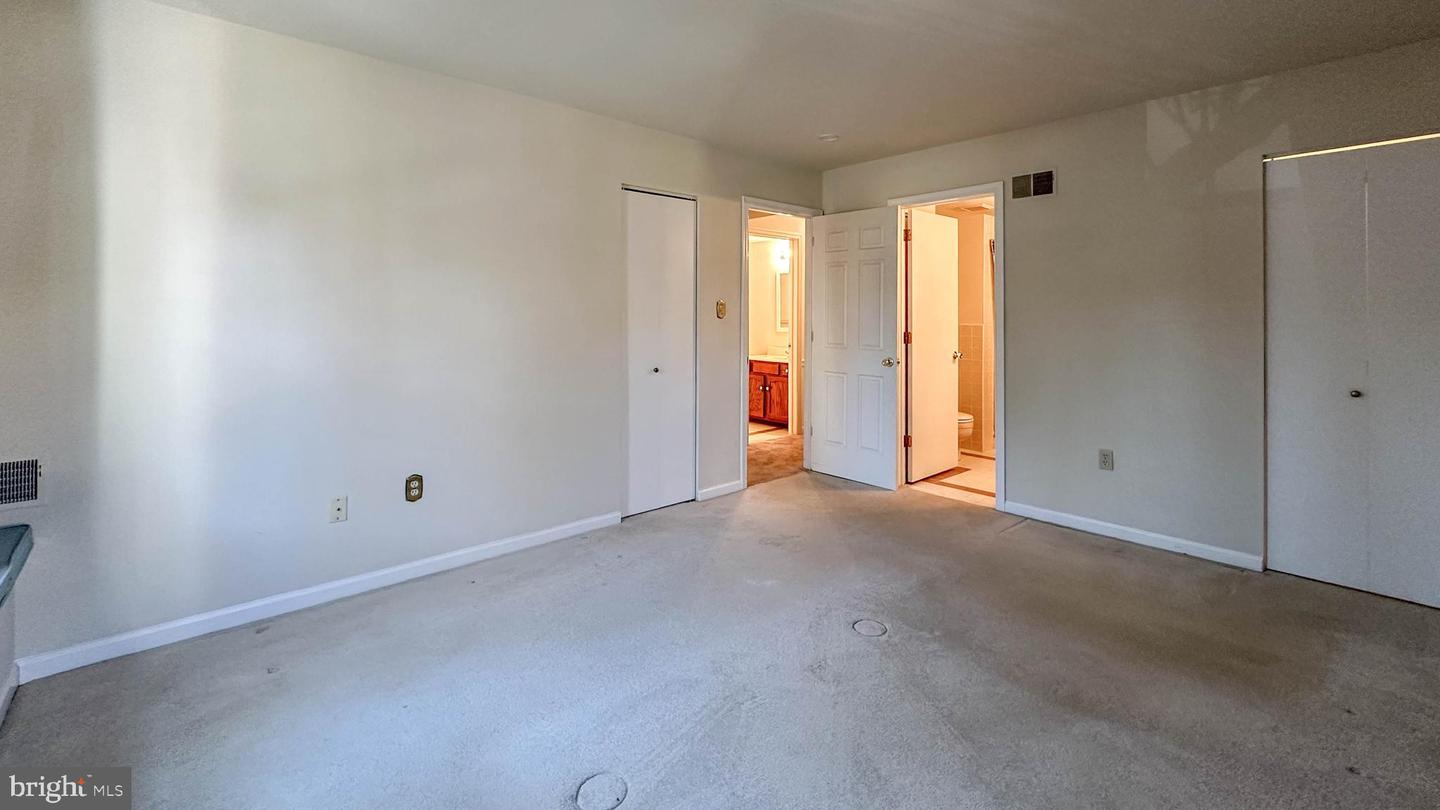 109 Valley Greene Cr Property Photo 18