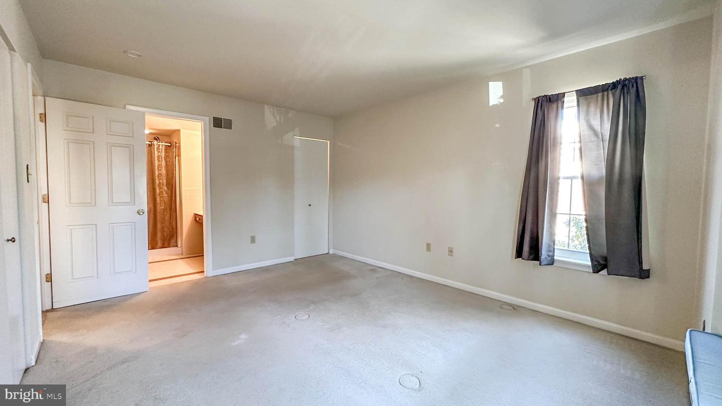 109 Valley Greene Cr Property Photo 22