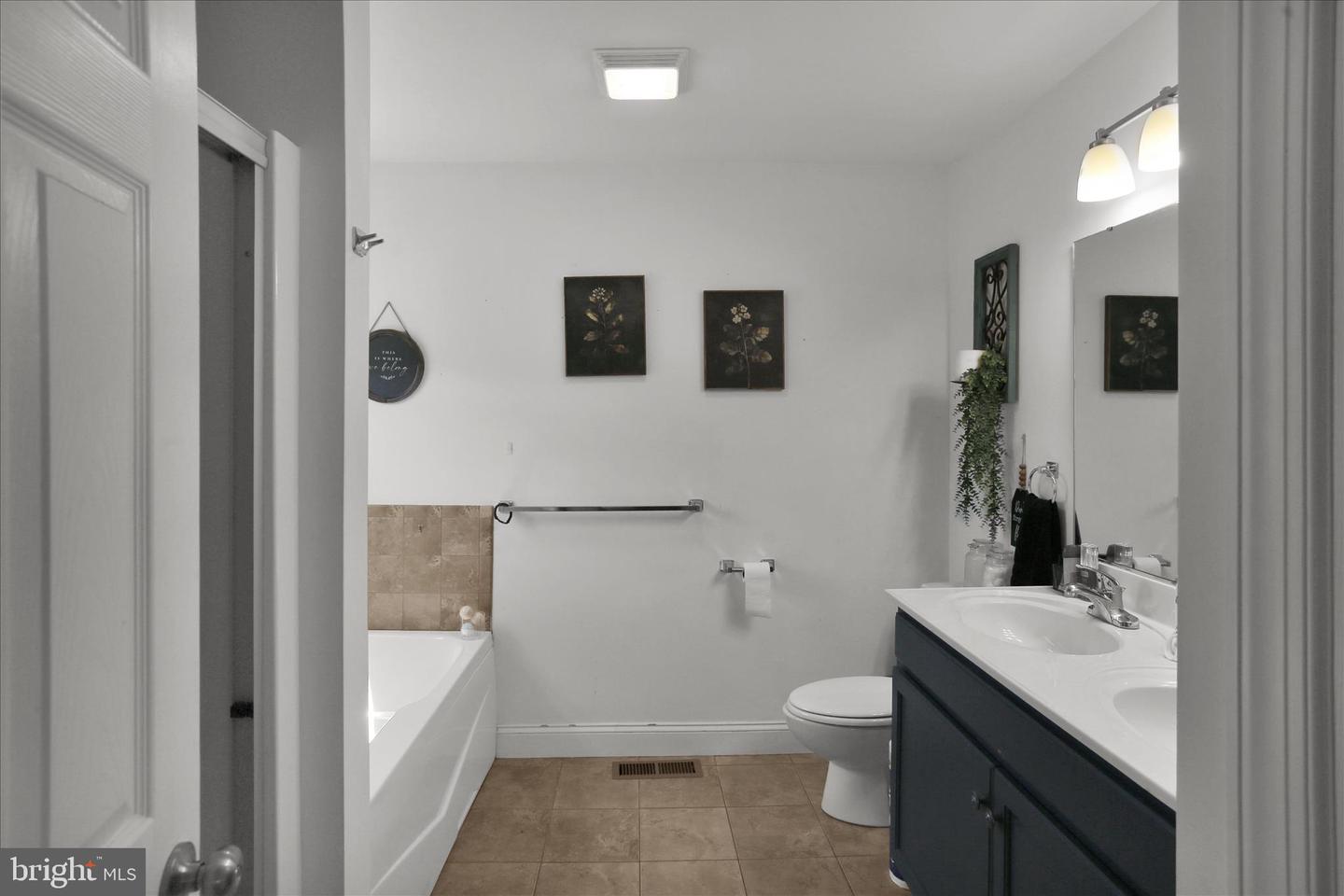 72 Cider Mill Rd Property Photo 25