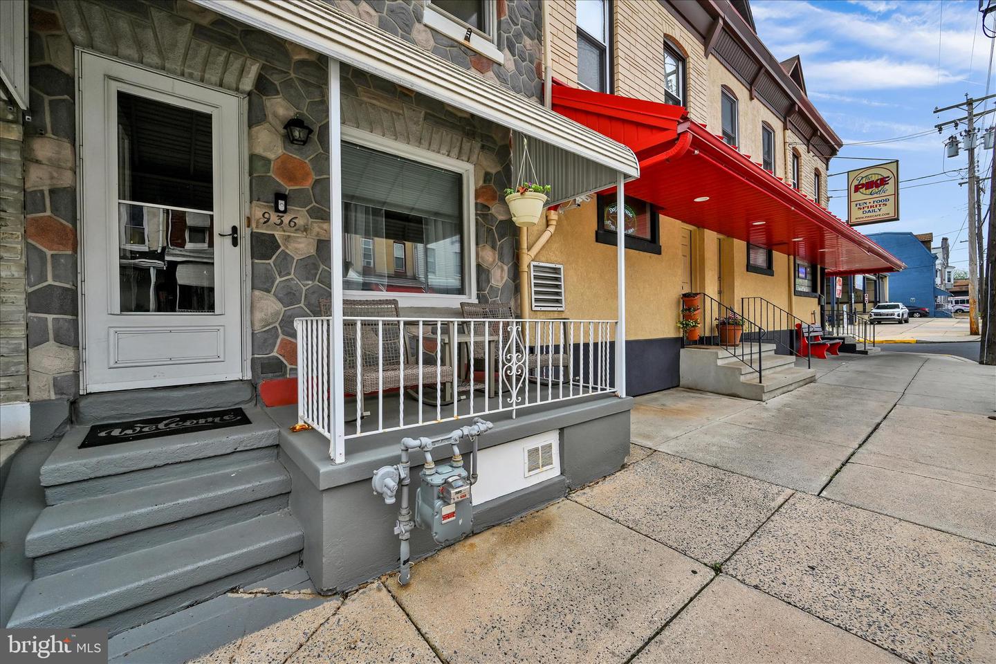 936 N Pike St Property Photo 3