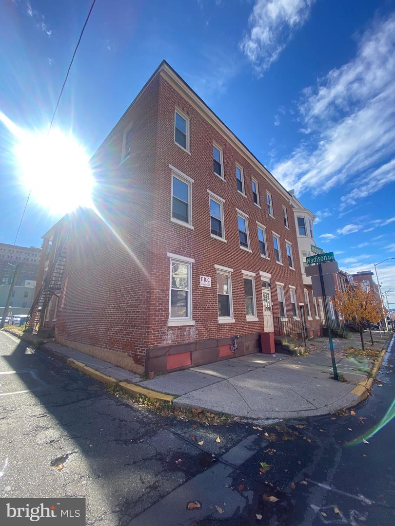 416 Property Photo 2