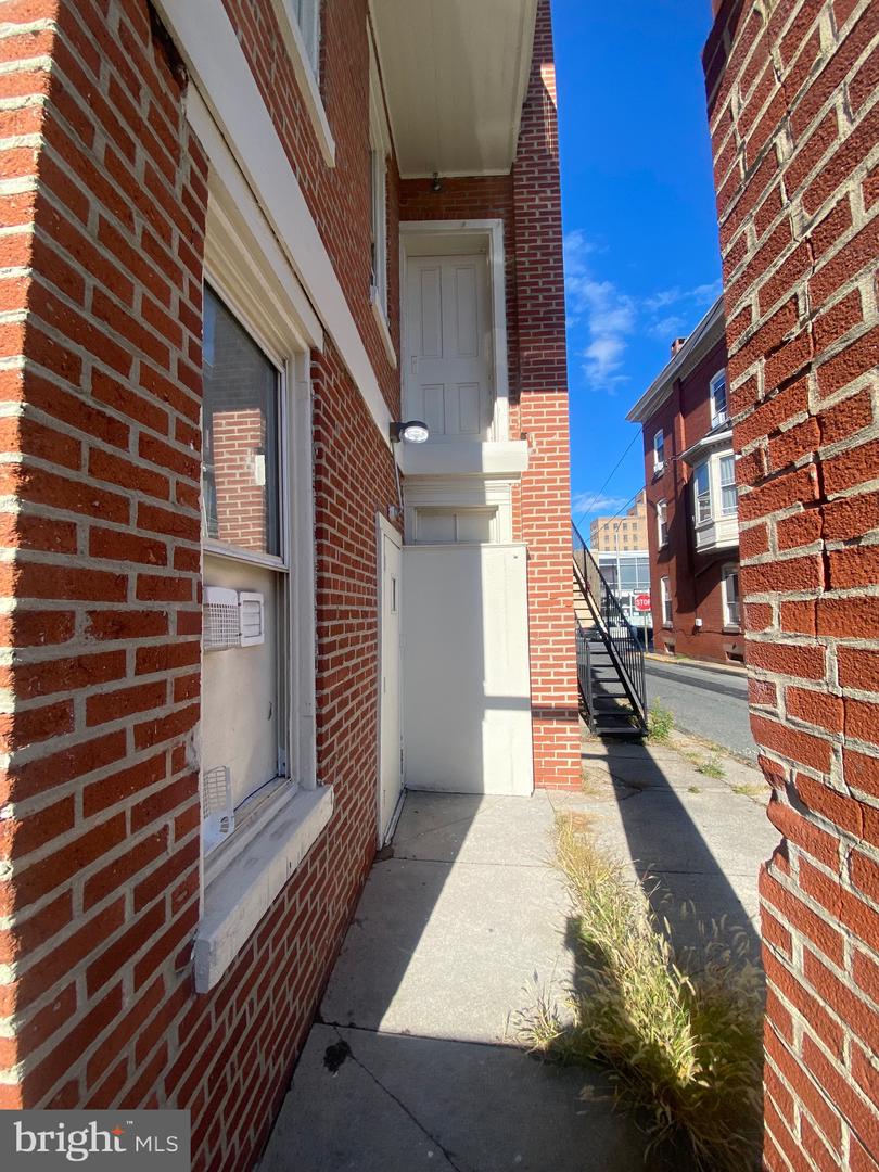 416 Property Photo 4