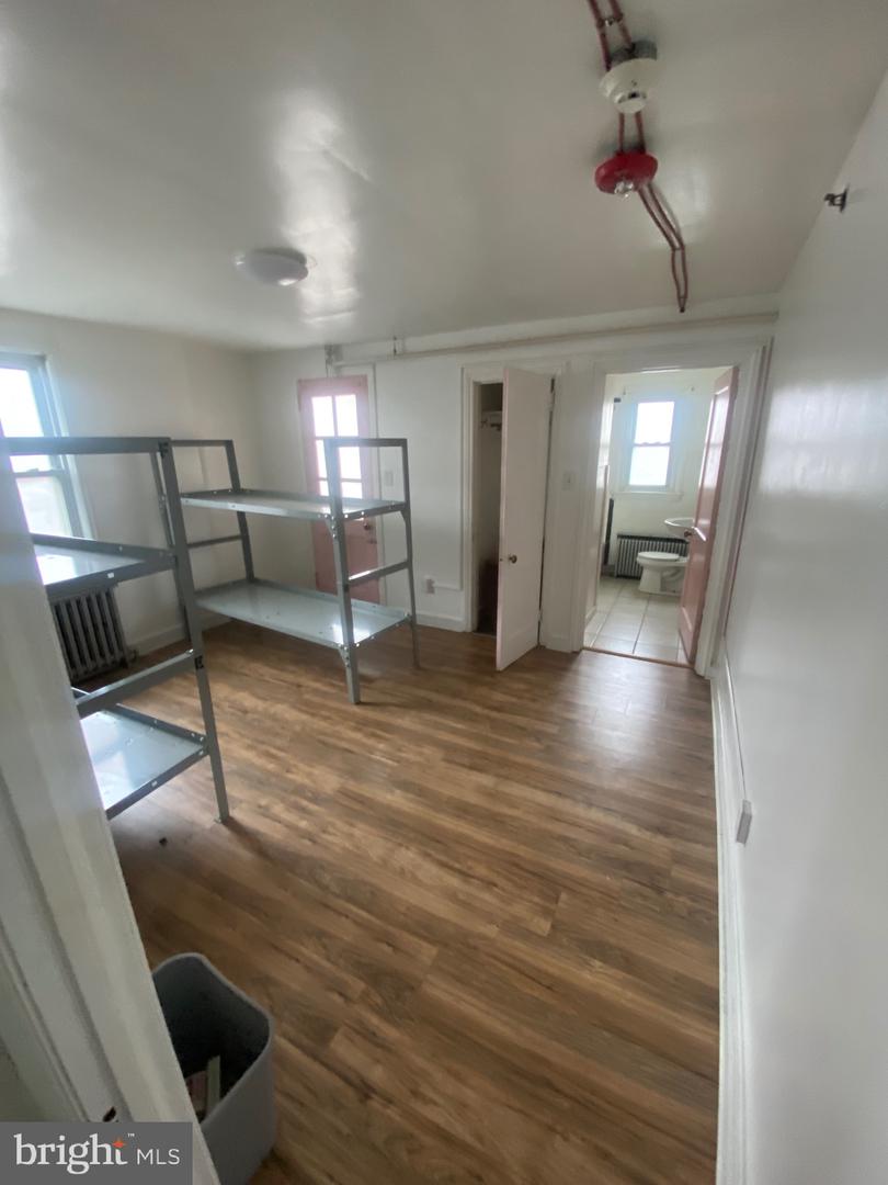 416 Property Photo 11