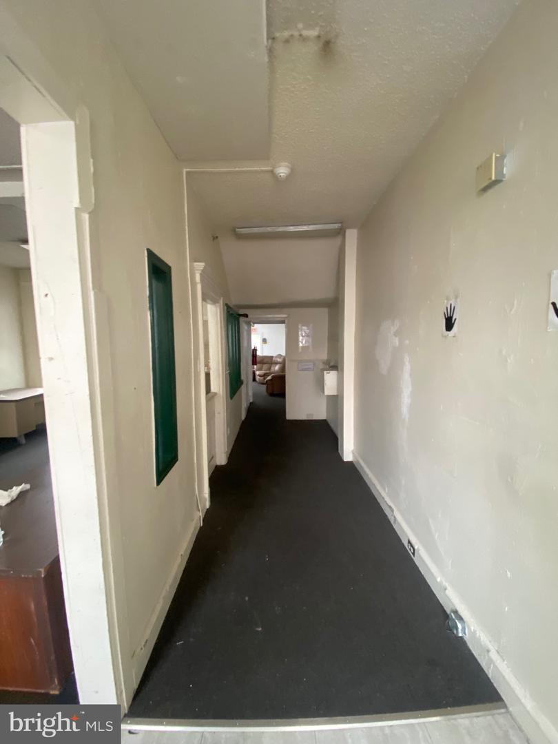 416 Property Photo 24