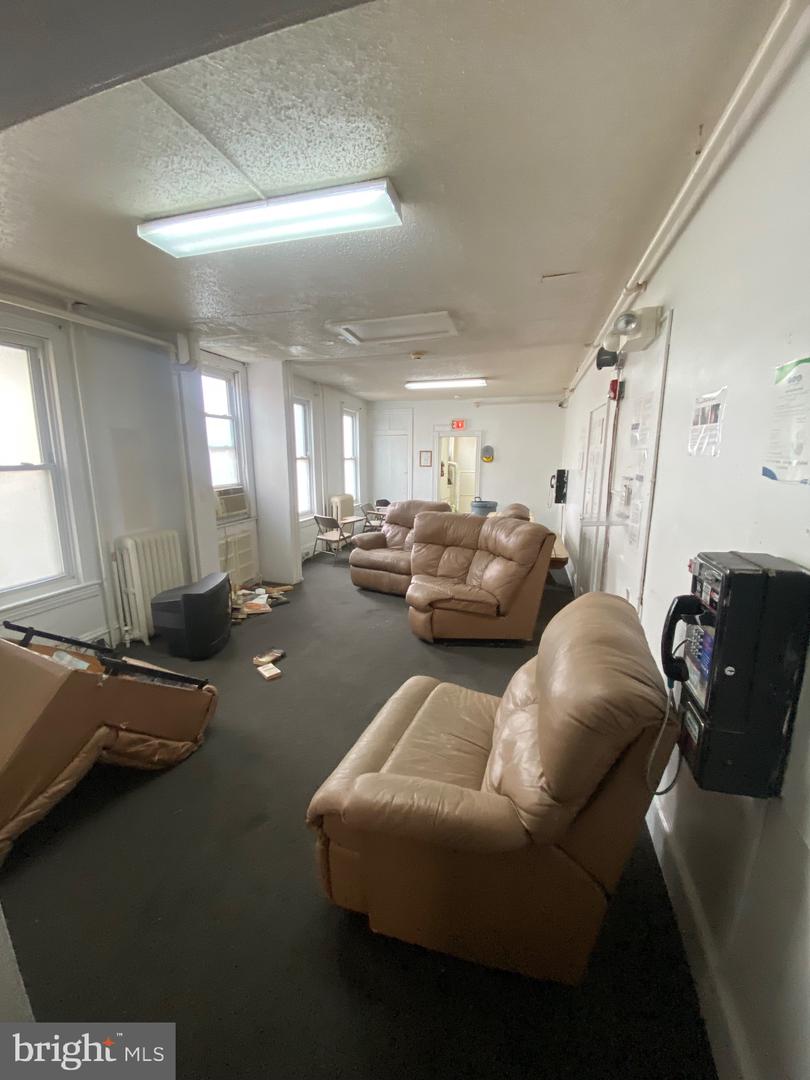 416 Property Photo 25