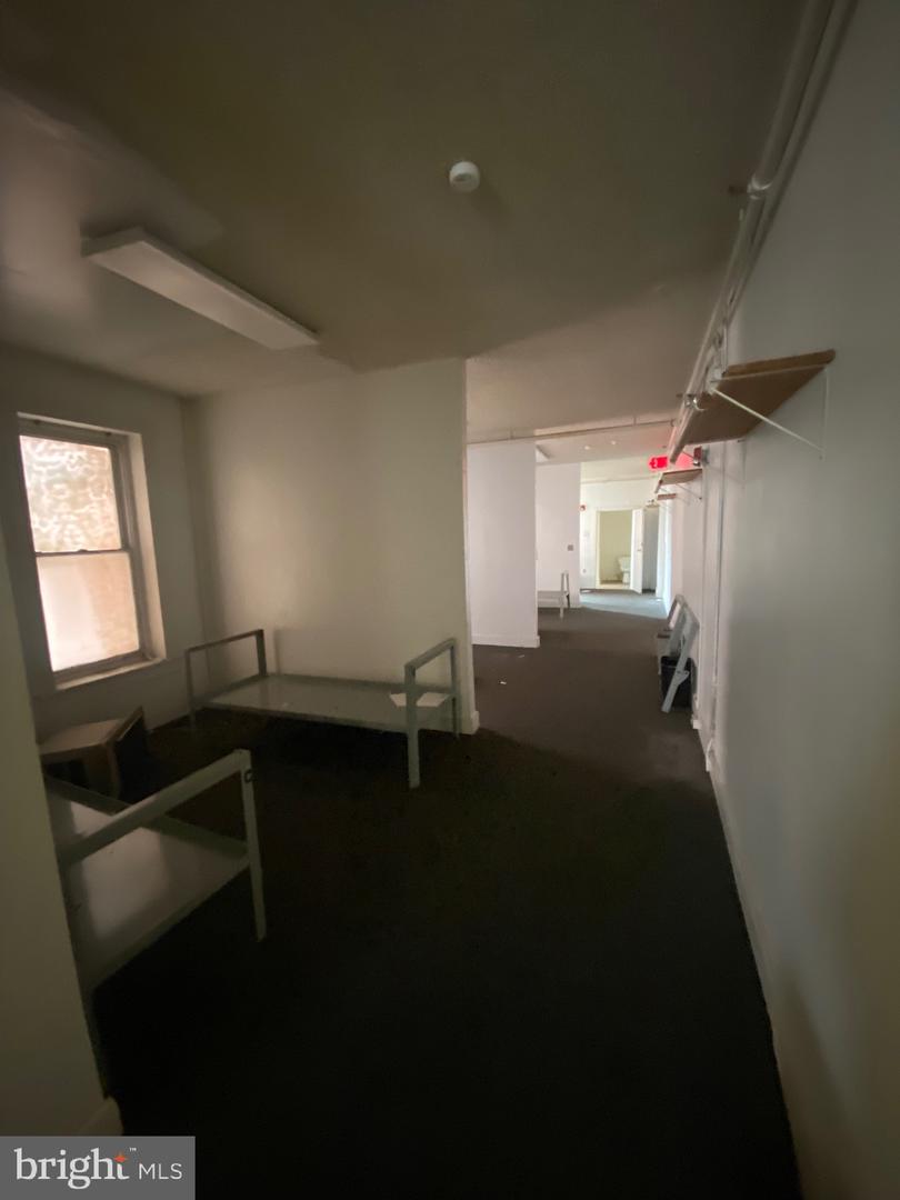416 Property Photo 36
