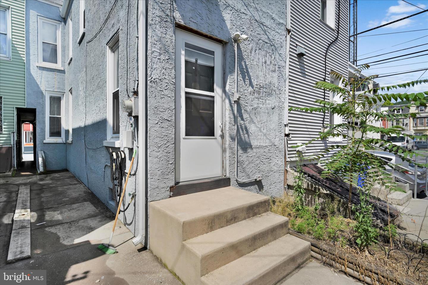 940 Pike St Property Photo 32