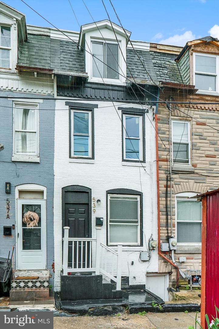 539 STRONG AL Property Photo 1