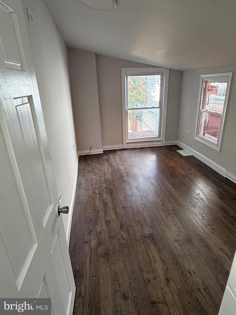 338 Cedar St Property Photo 4