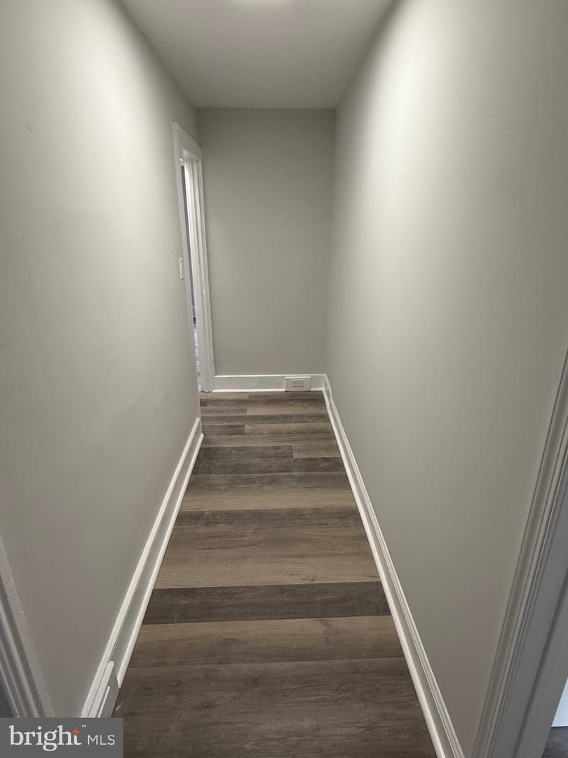 535 Moss St Property Photo 12