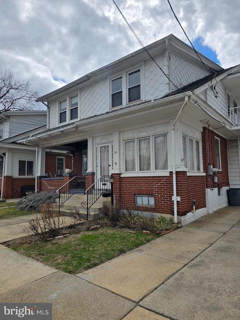 1342 Allegheny Ave Property Photo 1