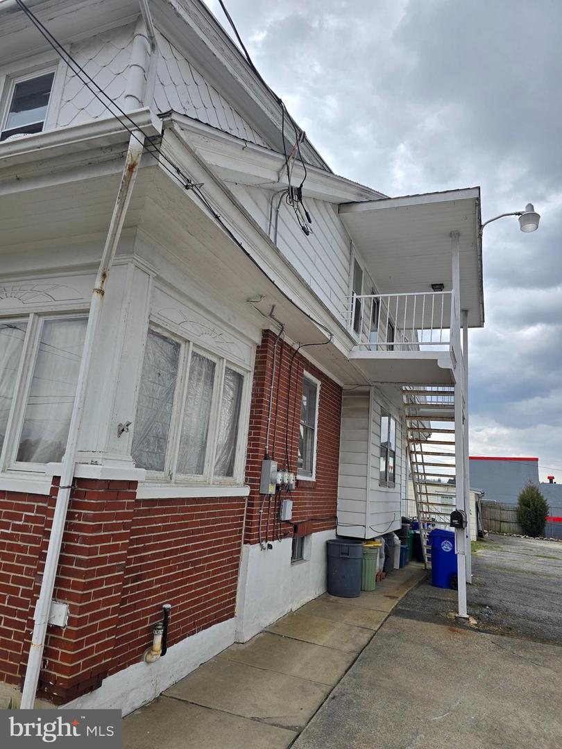 1342 Allegheny Ave Property Photo 3