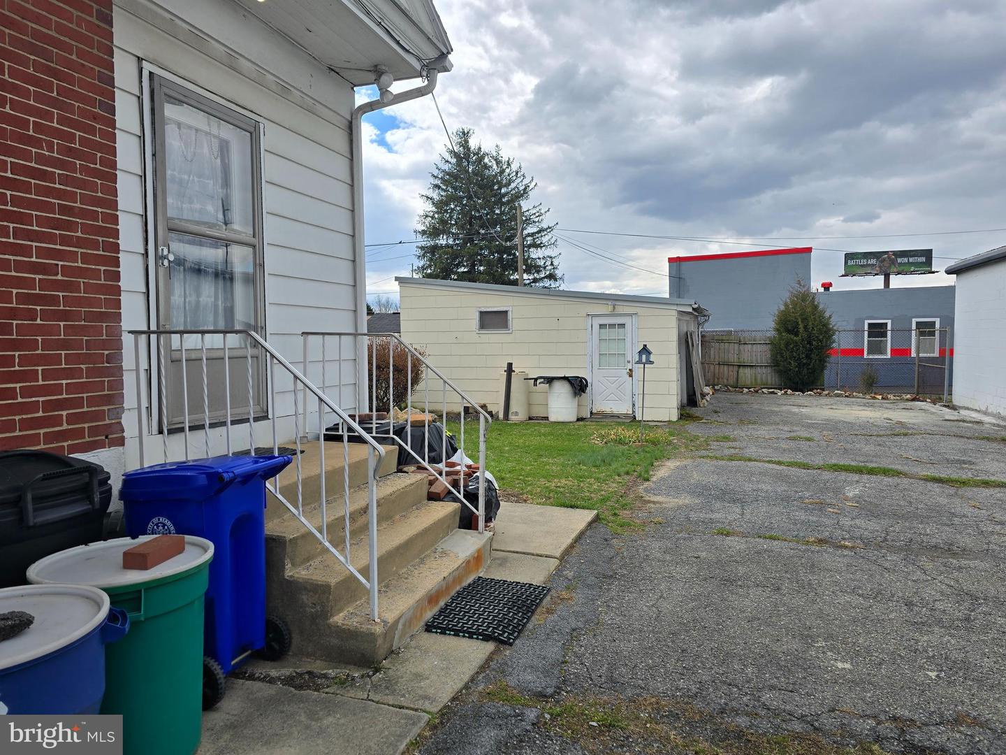 1342 Allegheny Ave Property Photo 4