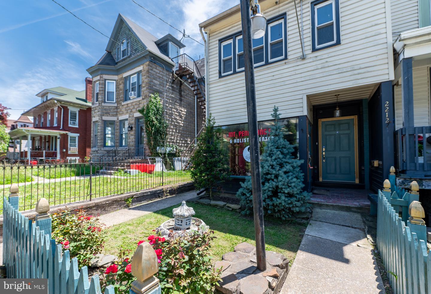 2212 Perkiomen Ave Property Photo 1