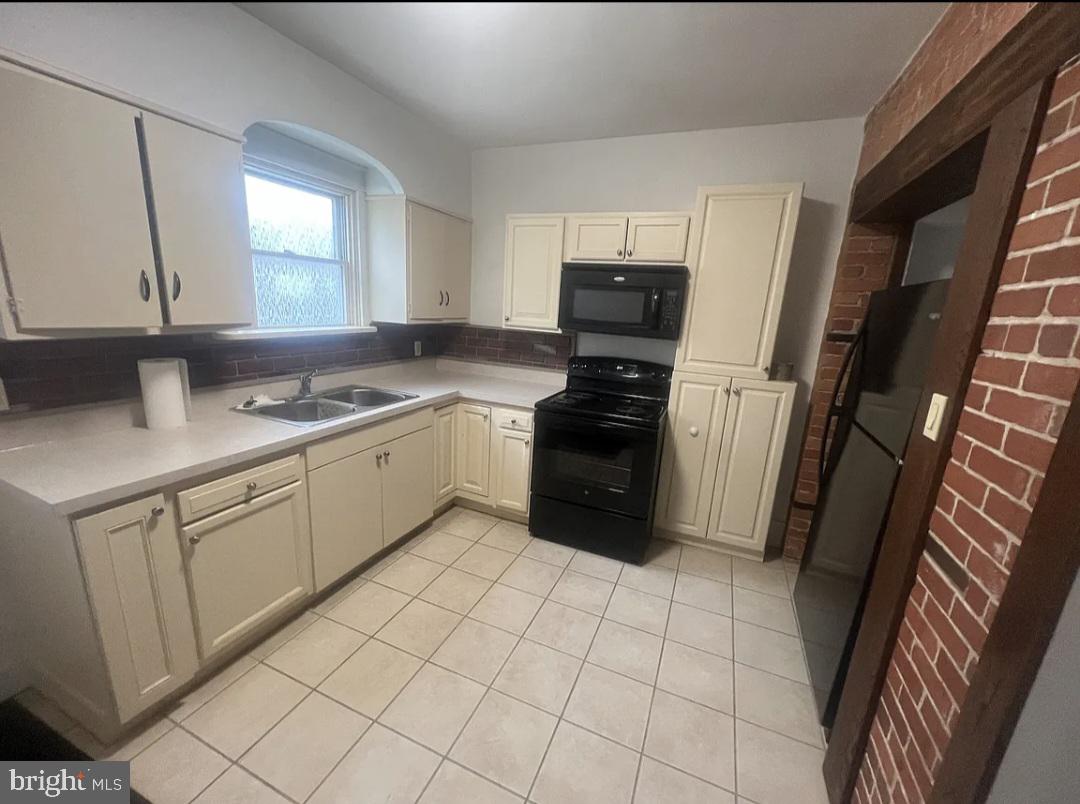 2311 Penn Ave Property Photo 5