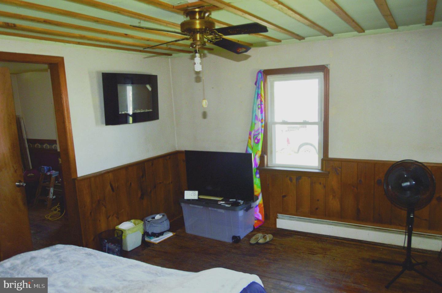 46 Mountain Spring Rd Property Photo 14