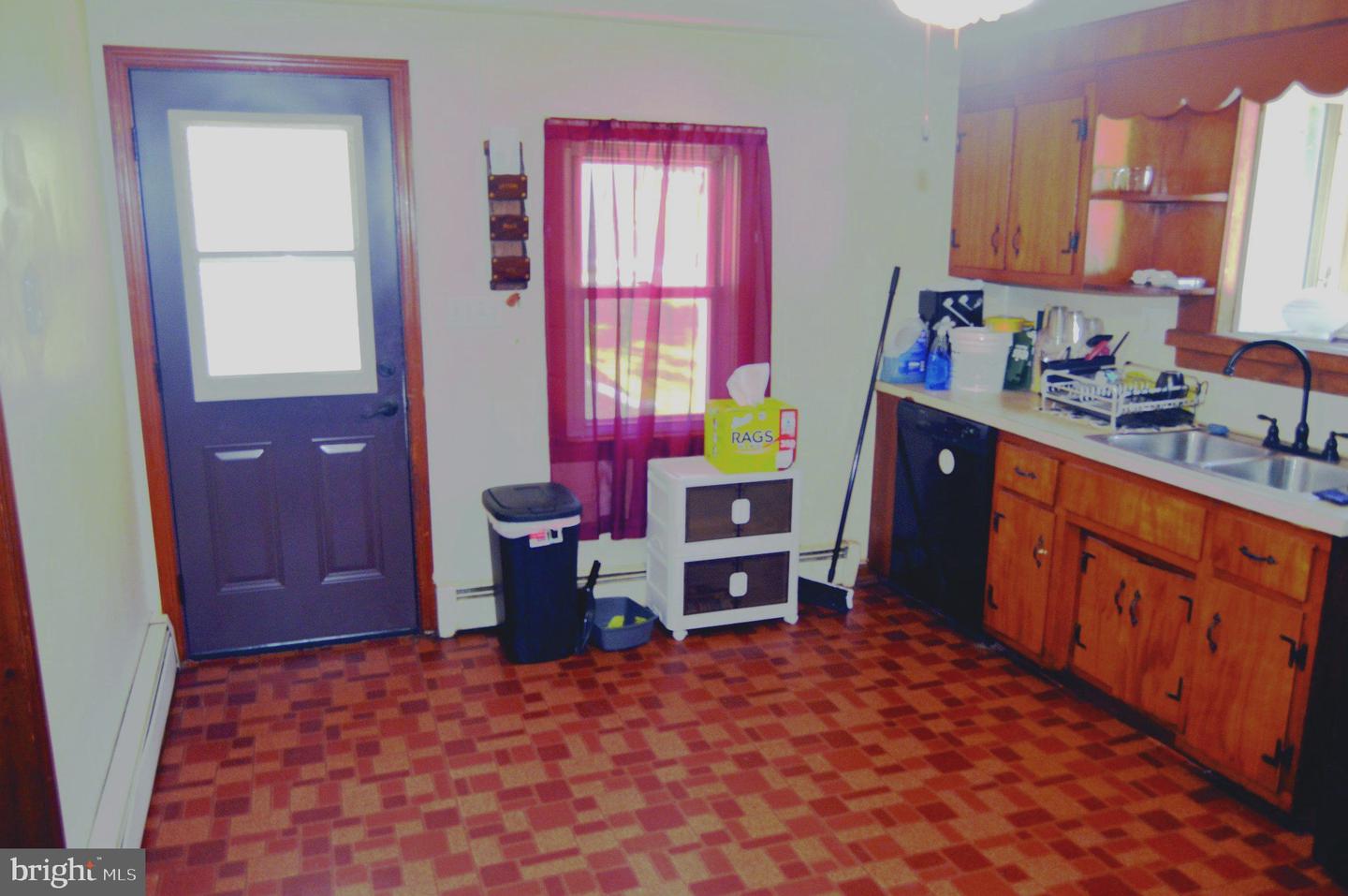 46 Mountain Spring Rd Property Photo 16