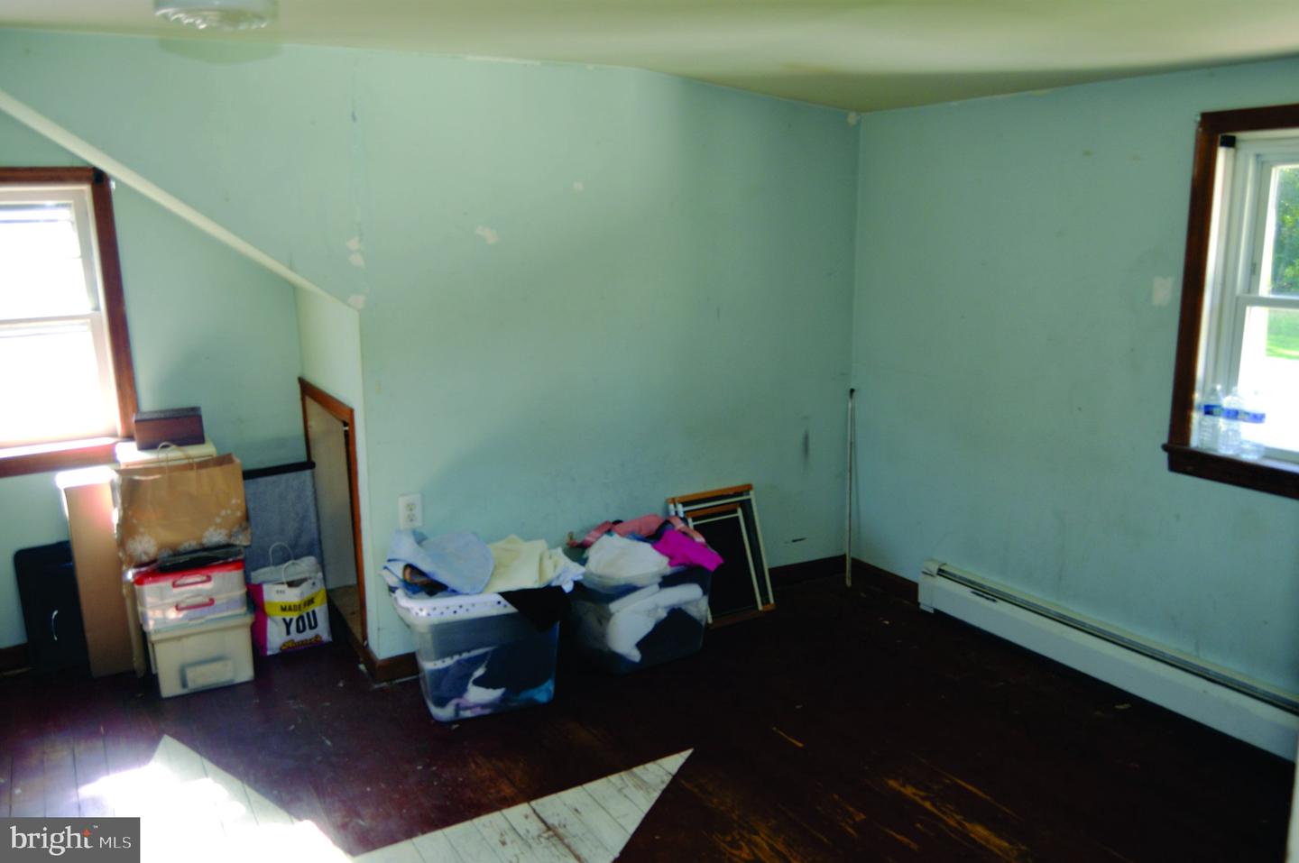 46 Mountain Spring Rd Property Photo 17