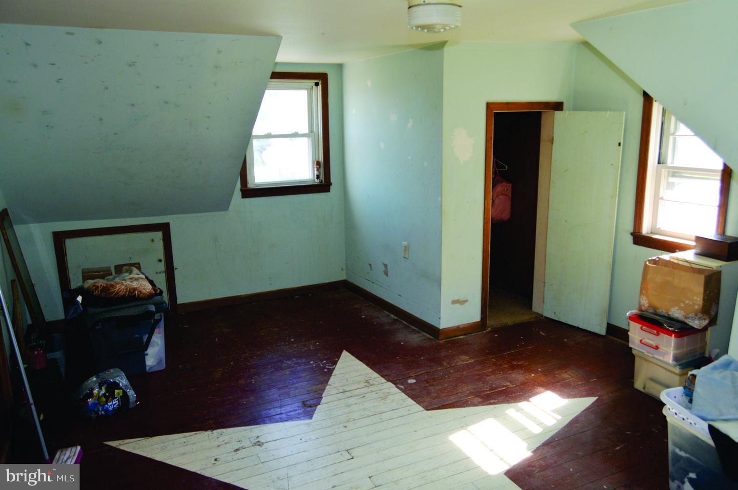 46 Mountain Spring Rd Property Photo 18