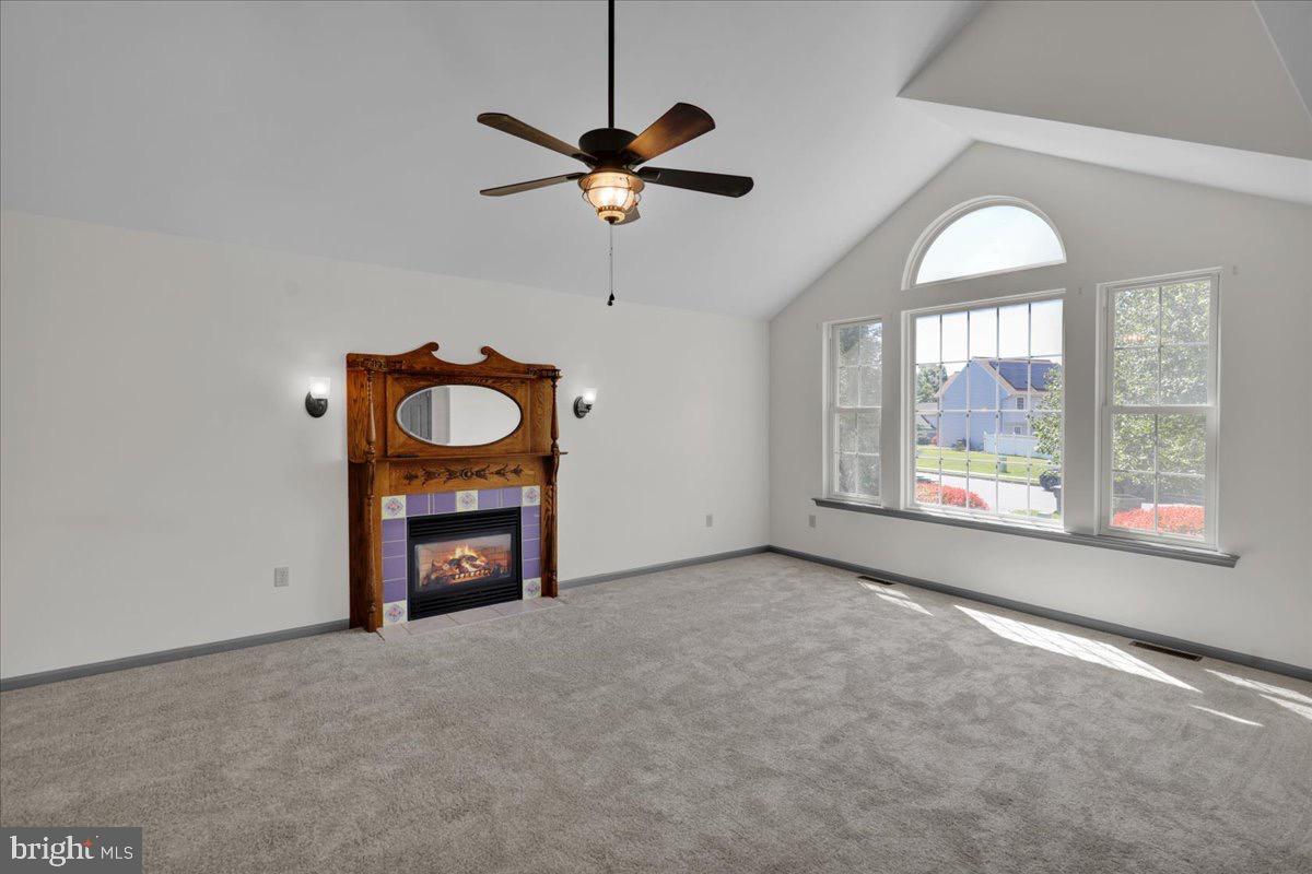 223 Woodbridge Ln Property Photo 5