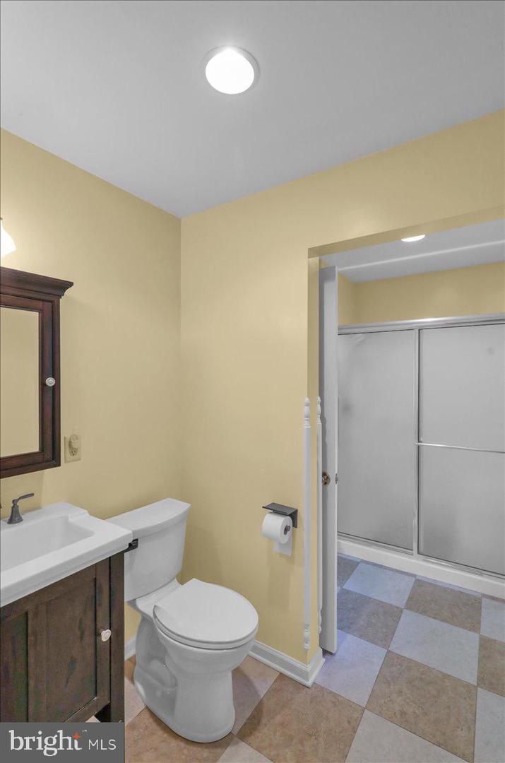 223 Woodbridge Ln Property Photo 20