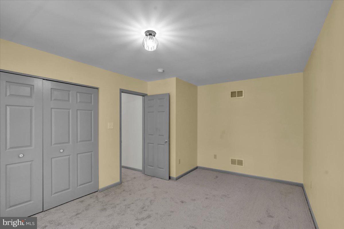 223 Woodbridge Ln Property Photo 37