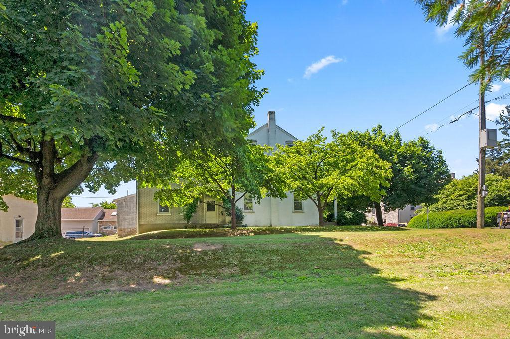 120 S Kemp St Property Photo 4