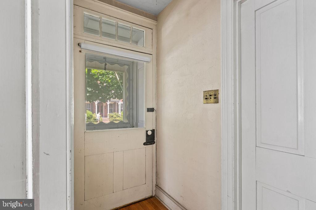 120 S Kemp St Property Photo 7