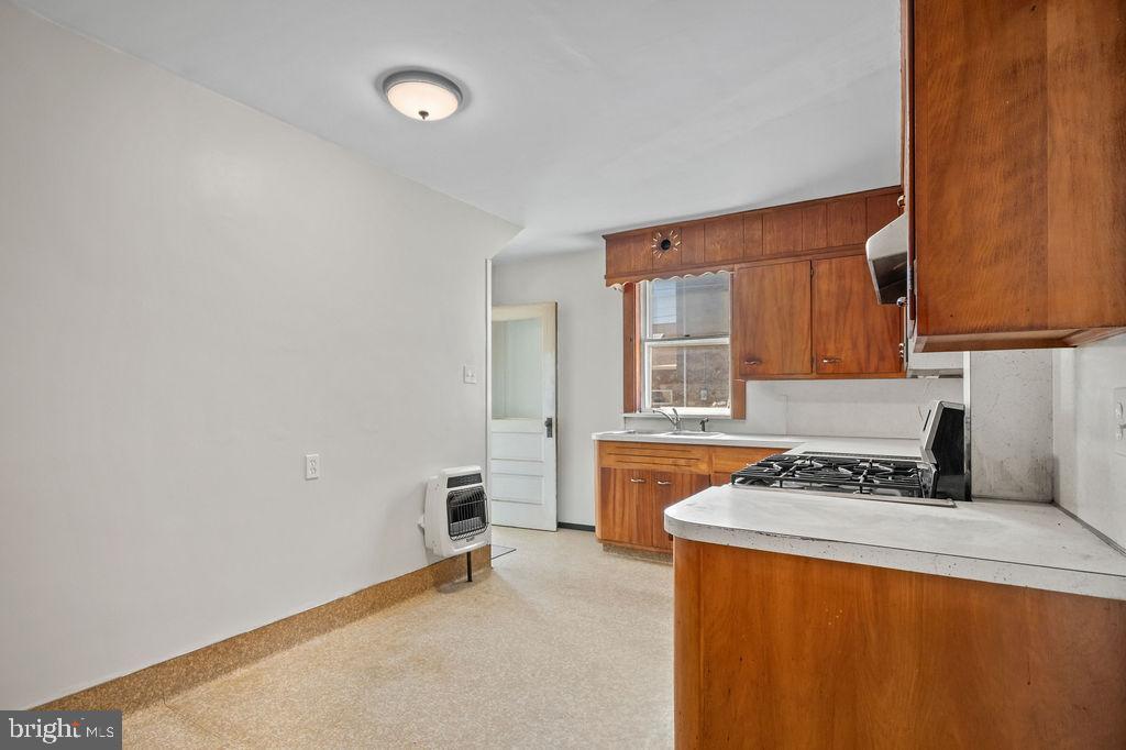 120 S Kemp St Property Photo 14