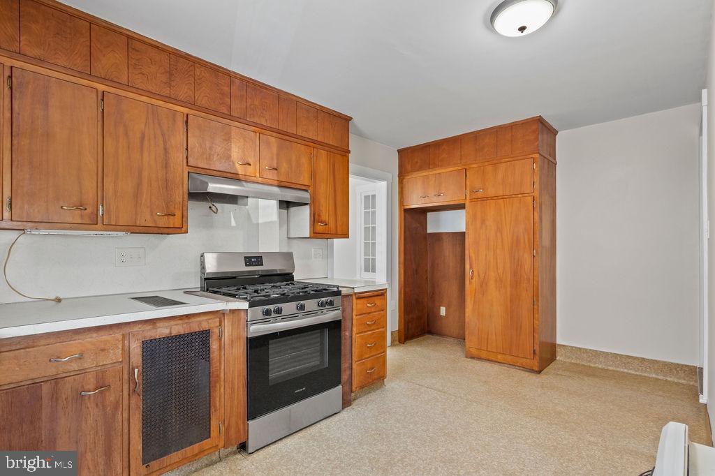 120 S Kemp St Property Photo 15
