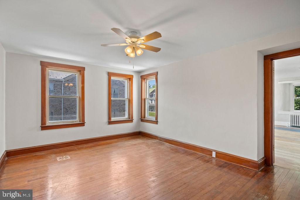 120 S Kemp St Property Photo 24