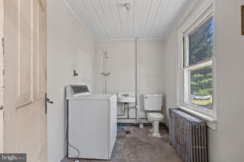120 S Kemp St Property Photo 32