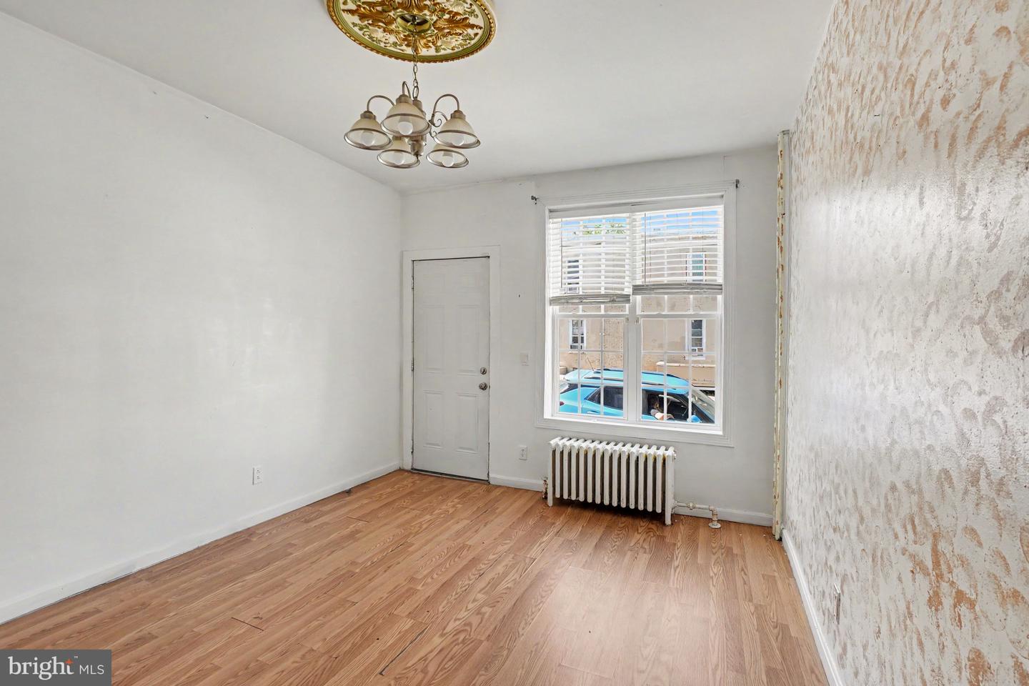 1105 Green St Property Photo 4