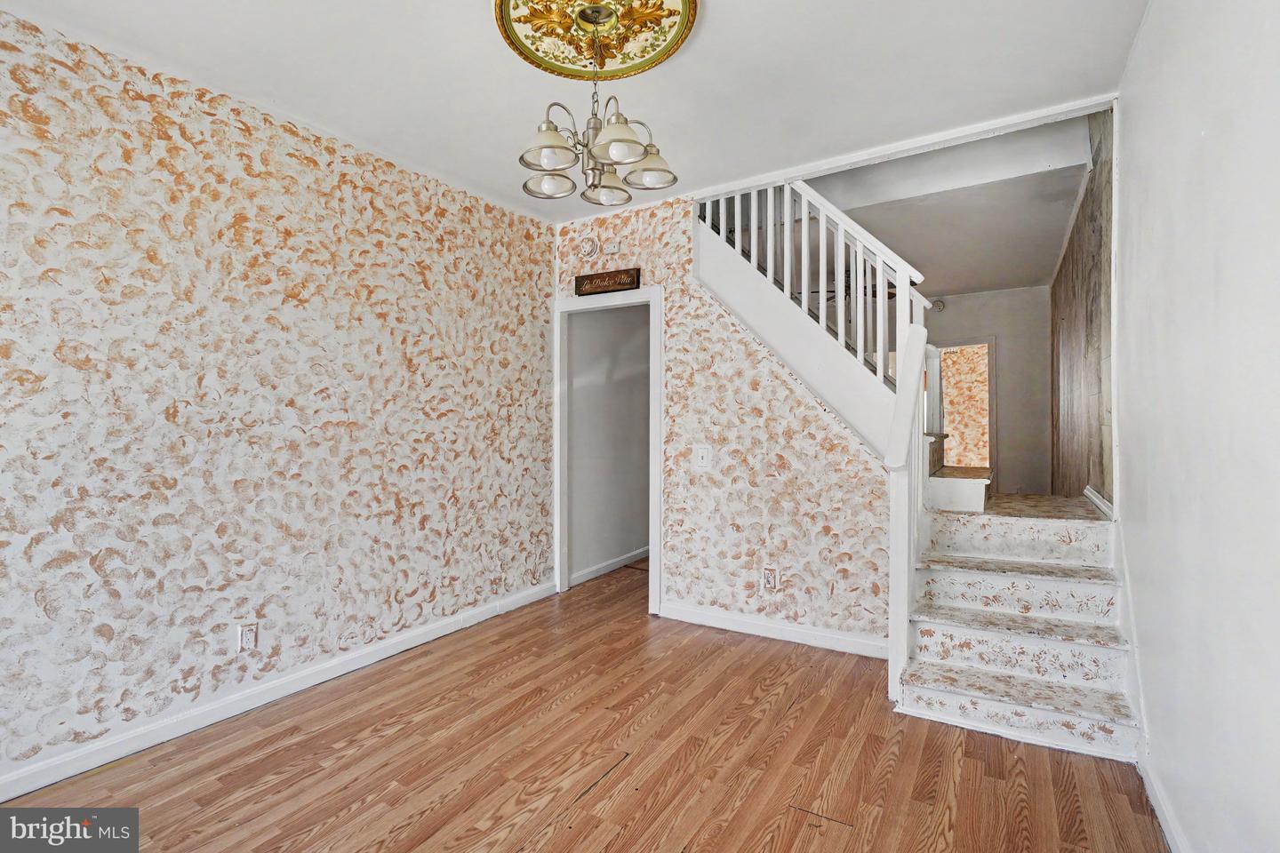 1105 Green St Property Photo 5