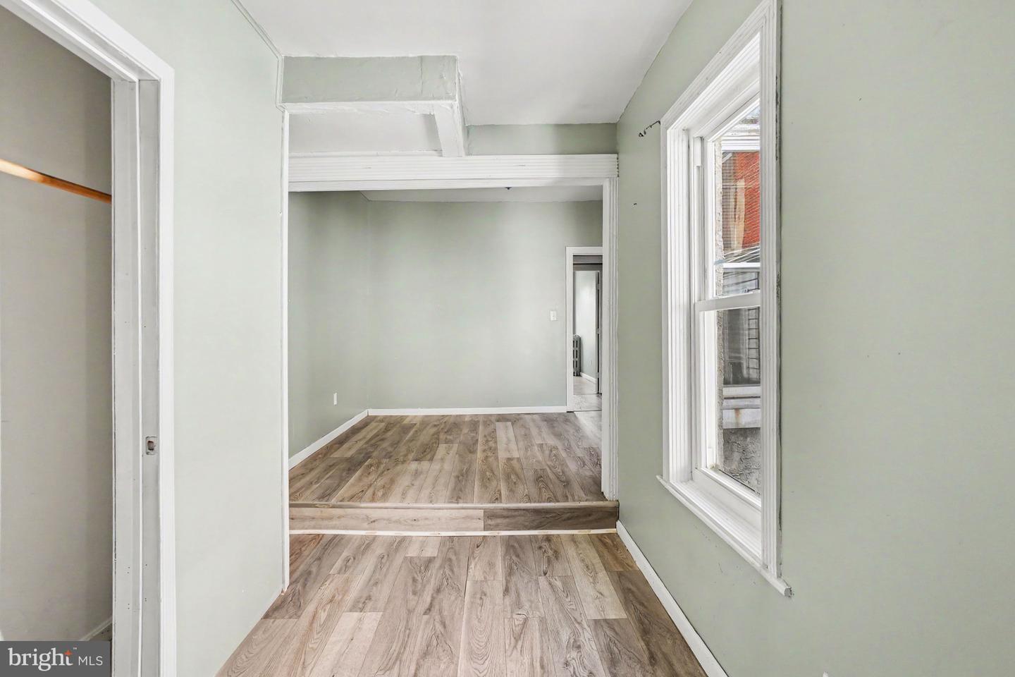 1105 Green St Property Photo 13