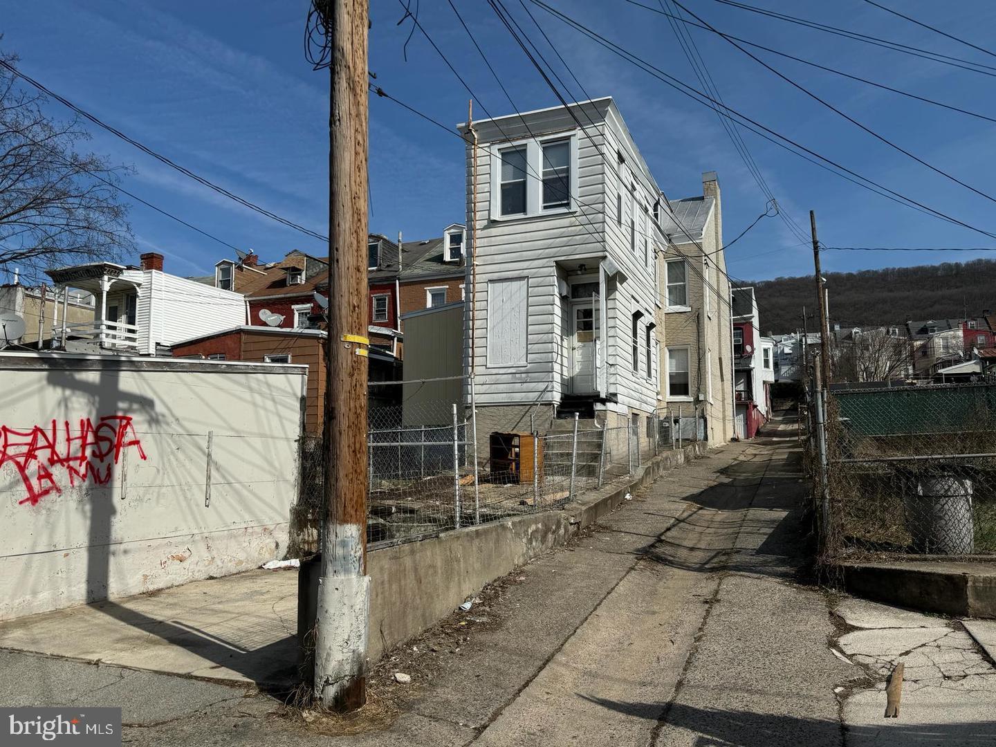 612 Locust St Property Photo 12