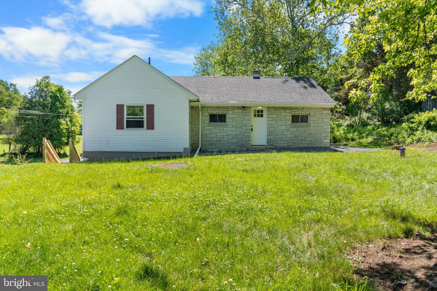 41 Stonetown Rd Property Photo 1