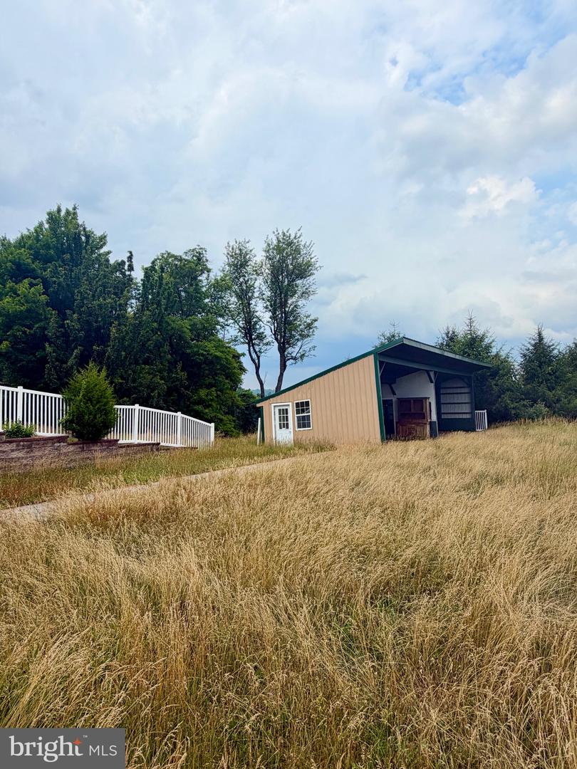205 Fry Rd Property Photo 14